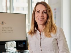 Porträt von Jana Bizer
